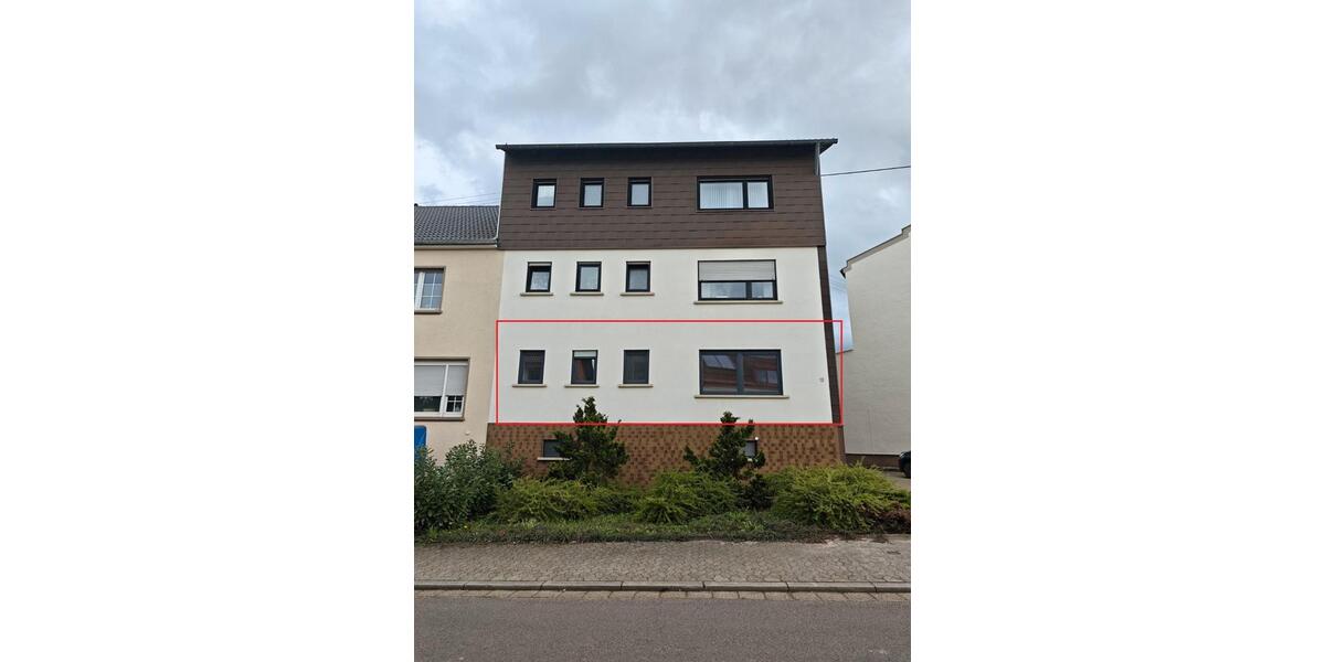 Hochparterre Schmelz - 3.5 Zimmer, 96 m&sup2;, 750&euro; | Angebot:26293941