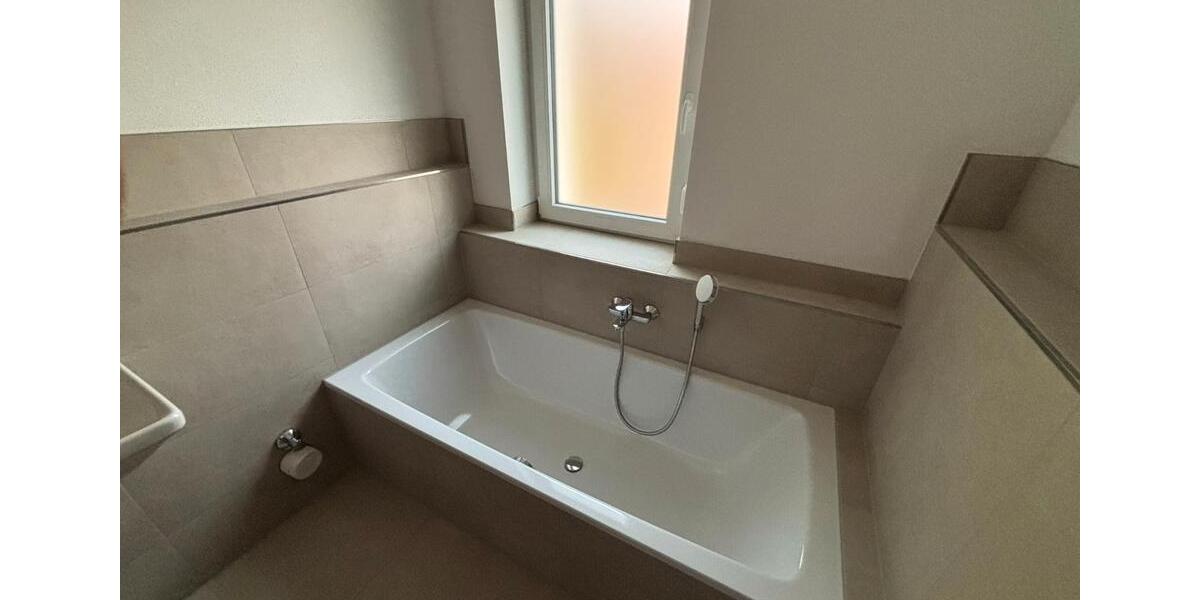 Erdgeschoßwohnung Bamberg Am Bruderwald - 4 Zimmer, 96 m&sup2;, 1.364&euro; | Angebot:26703599