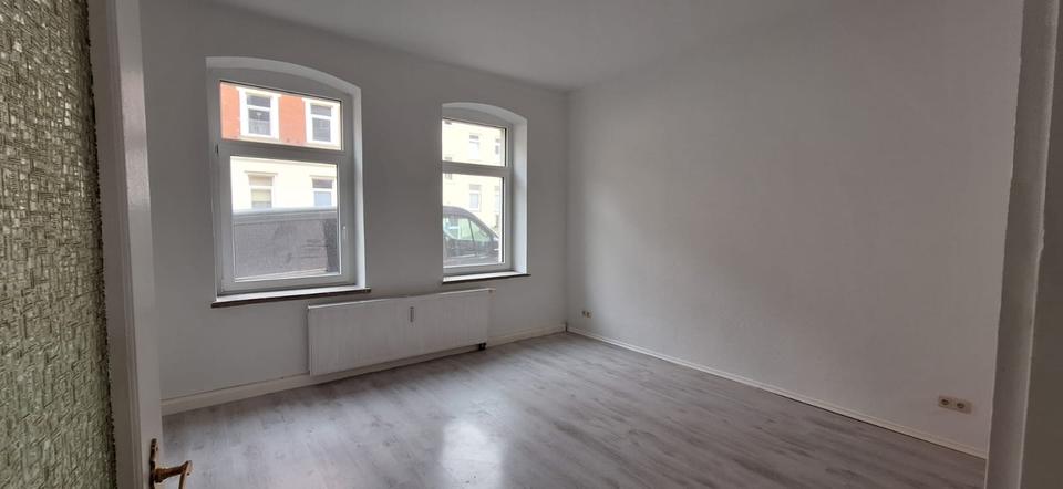 Hochparterre Werdau - 1.5 Zimmer, 45 m&sup2;, 230&euro; | Angebot:26643594