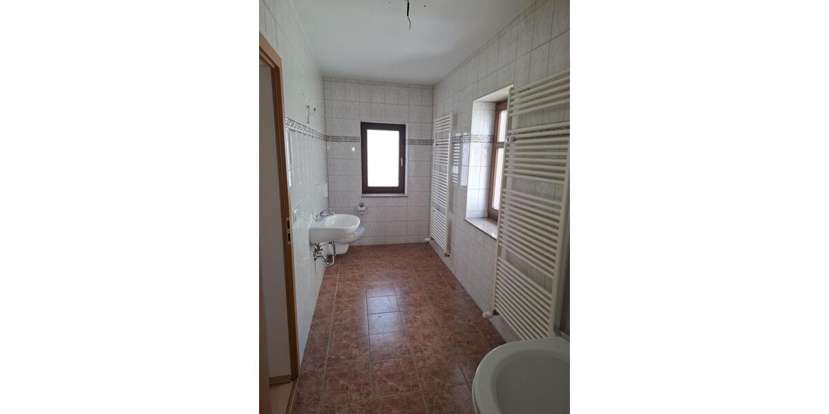 Etagenwohnung Bad Lauchstädt - 2.5 Zimmer, 64 m&sup2;, 416&euro; | Angebot:25874922