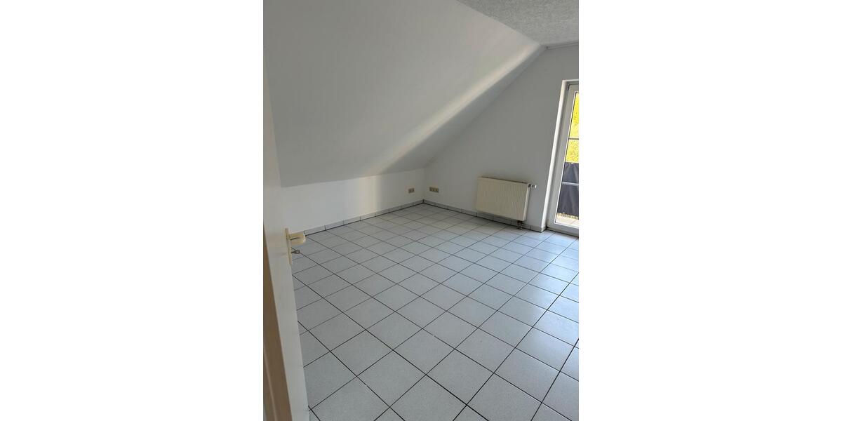 Dachgeschoßwohnung Niederfischbach - 2 Zimmer, 50 m&sup2;, 475&euro; | Angebot:26698653