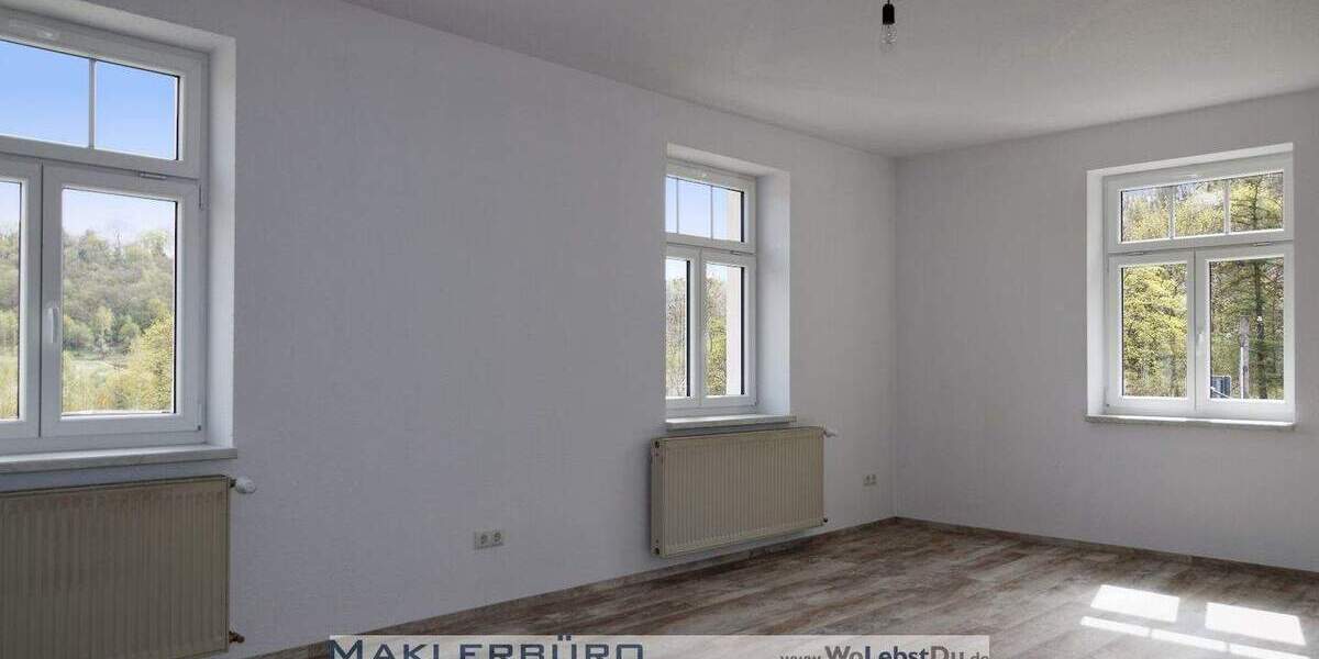 Etagenwohnung Greiz - 3 Zimmer, 82 m&sup2;, 599&euro; | Angebot:25678434