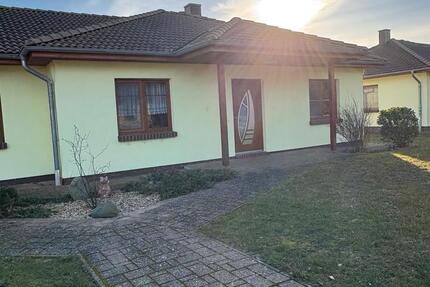 Haus Gingst - 3 Zimmer, 85 m&sup2;, 1.000&euro; | Angebot:23024494