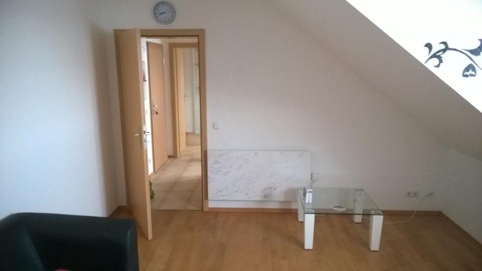 Dachgeschoßwohnung Coburg - 1 Zimmer, 26 m&sup2;, 310&euro; | Angebot:24860754