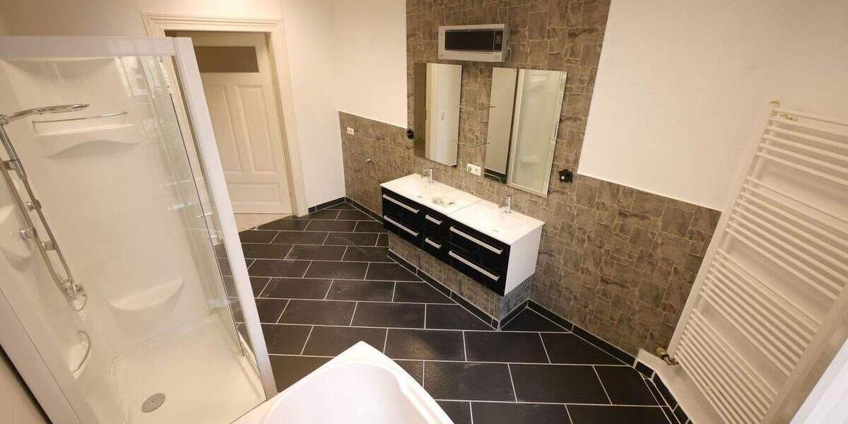 Etagenwohnung Erfurt Altstadt - 3 Zimmer, 134 m&sup2;, 975&euro; | Angebot:26153992