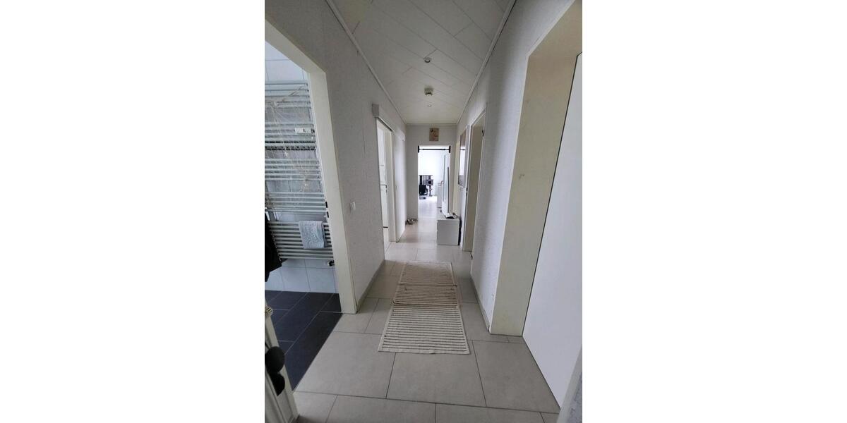 Zimmer frei für eine WG (Kurz oder auf Dauer) 3.5 zimmer