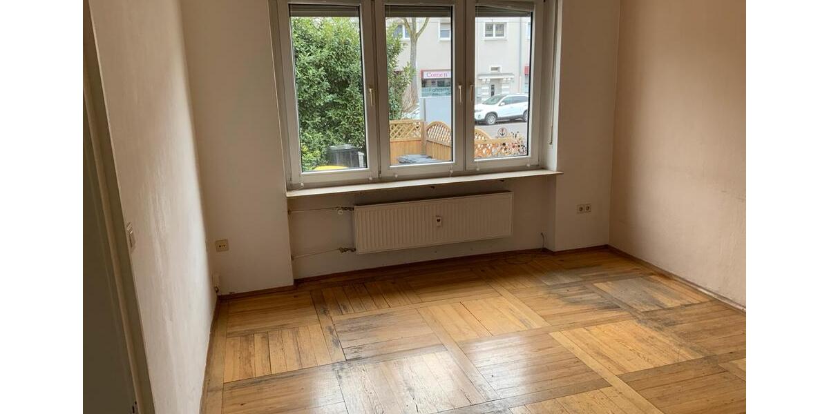 Etagenwohnung Ludwigshafen am Rhein Ludwigshafen-Hemshof - 4 Zimmer, 120 m&sup2;, 1.100&euro; | Angebot:26006108