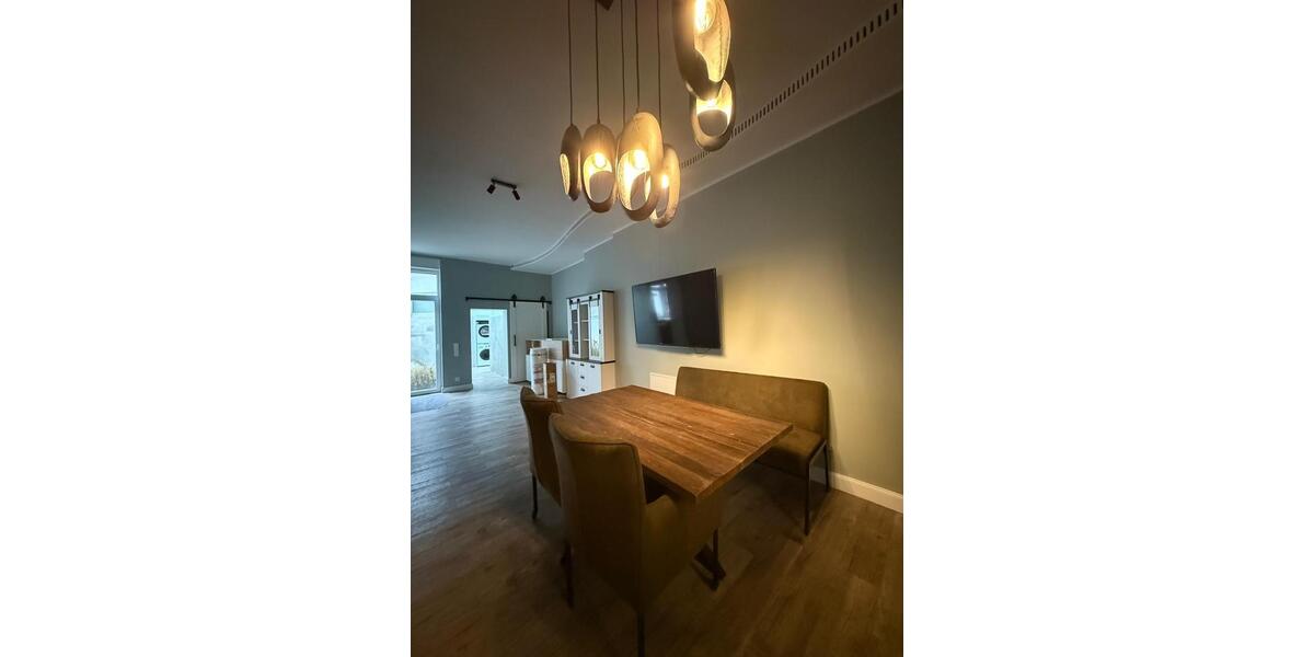 Wohnen auf Zeit Mönchengladbach - 2 Zimmer, 90 m&sup2;, 1.900&euro; | Angebot:25789745