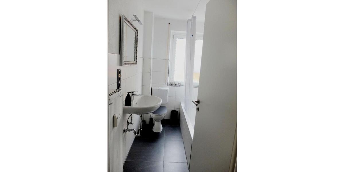 Hochparterre Friedrichshafen - 2 Zimmer, 58 m&sup2;, 1.200&euro; | Angebot:24247548