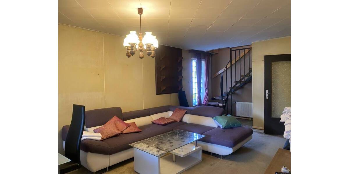 Einfamilienhaus Frankfurt am Main Sossenheim - 7 Zimmer, 137 m&sup2;, 3.900&euro; | Angebot:26107083