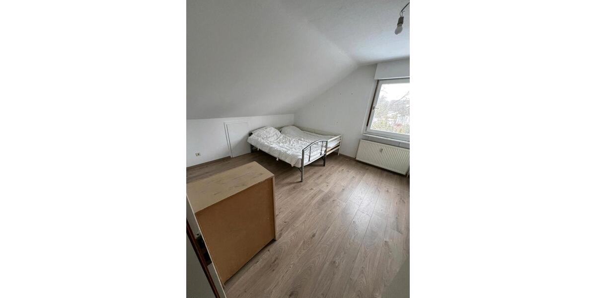 Dachgeschoßwohnung Romrod - 1 Zimmer, 84 m&sup2;, 850&euro; | Angebot:24849498