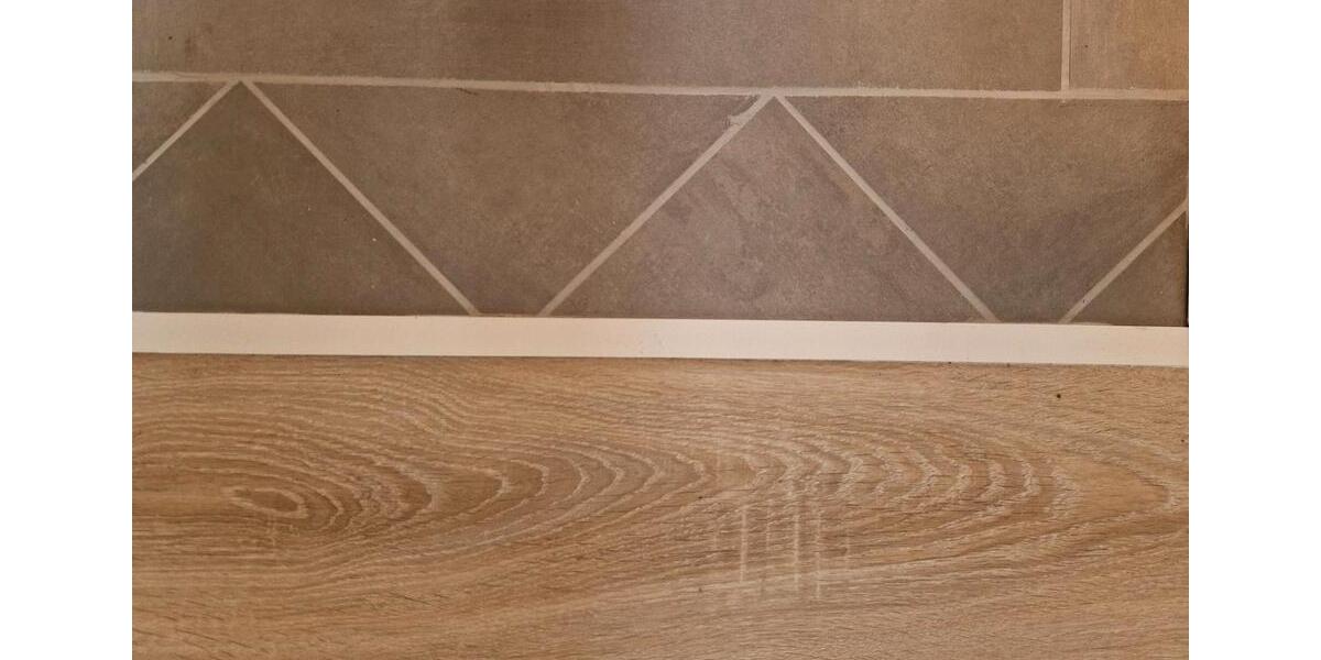 Dachgeschoßwohnung Moormerland - 3 Zimmer, 82 m&sup2;, 800&euro; | Angebot:24737782