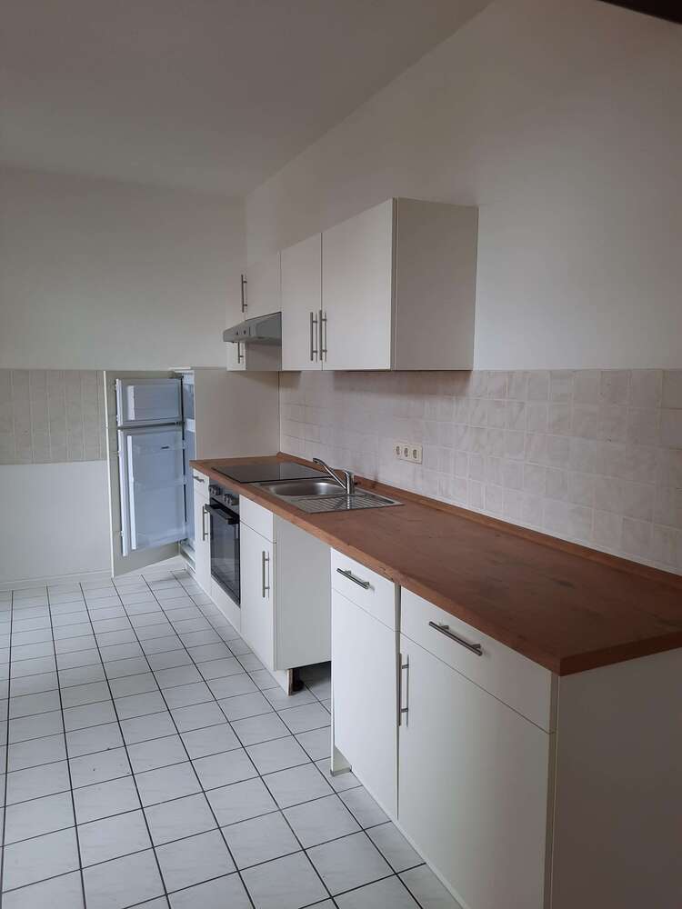 helle 3 Zimmer-Maisonette-Wohnung mit Einbauküche ***ab sofort verfügbar***