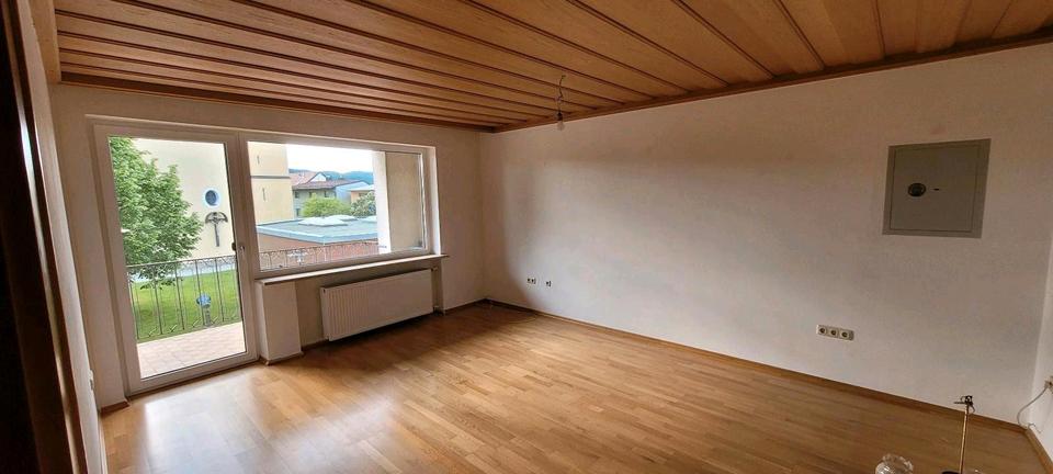 Erdgeschoßwohnung Zachenberg - 2 Zimmer, 86 m&sup2;, 650&euro; | Angebot:26527328
