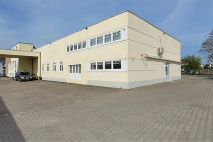 Wohnung Neu-Ulm Ludwigsfeld - 10 Zimmer, 300 m&sup2;, 300&euro; | Angebot:25253016