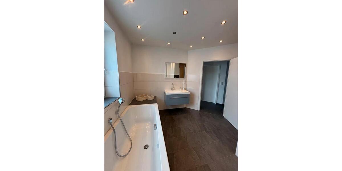 Etagenwohnung Bedburg-Hau Hau - 2 Zimmer, 74 m&sup2;, 1.200&euro; | Angebot:26097291