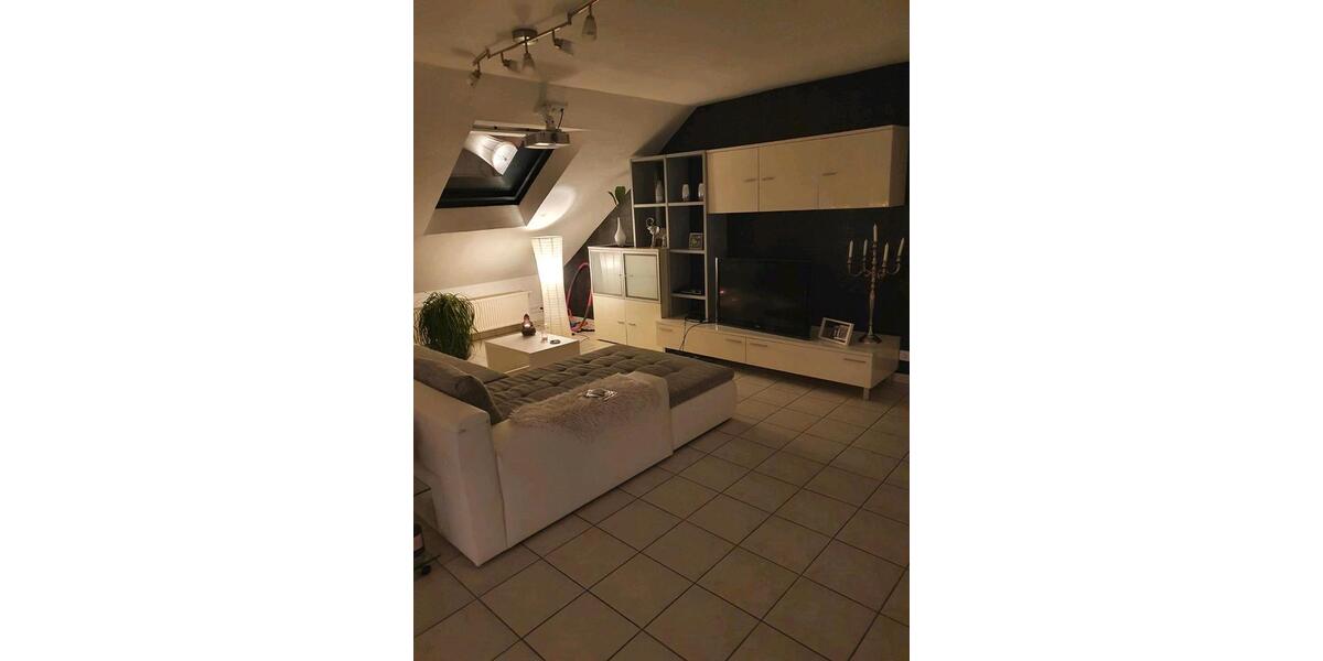 Dachgeschoßwohnung Dillingen (Saar) - 3.5 Zimmer, 104 m&sup2;, 750&euro; | Angebot:26019984