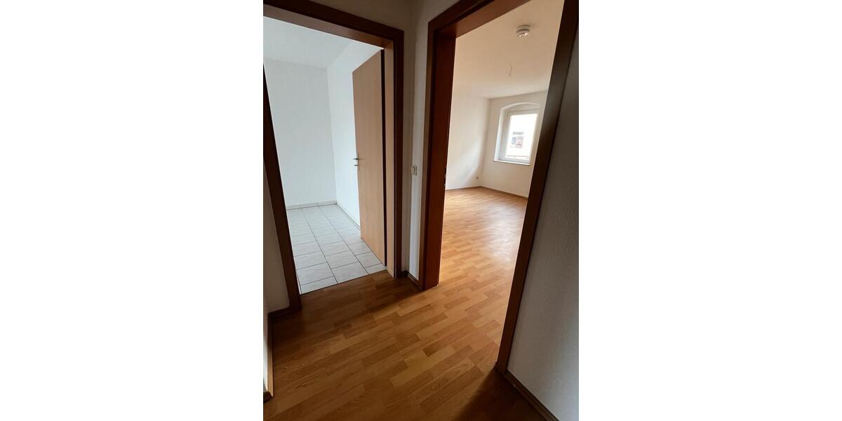 Hochparterre Döbeln - 1 Zimmer, 43 m&sup2;, 280&euro; | Angebot:25988079
