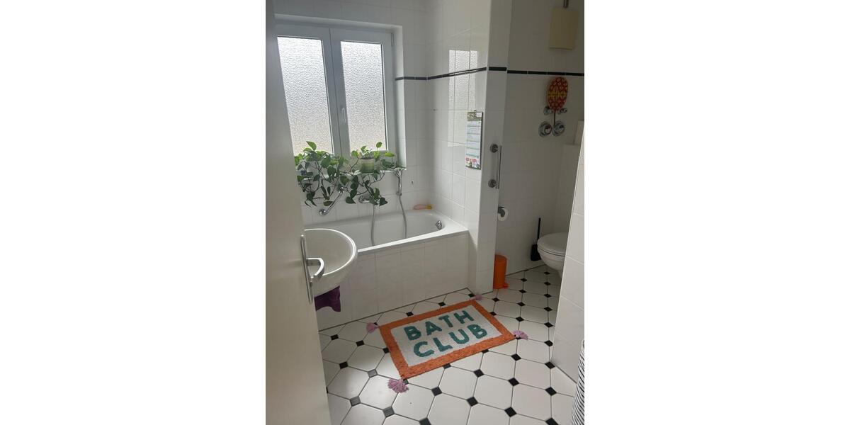 Etagenwohnung Bad Tölz - 2 Zimmer, 100 m&sup2;, 2.000&euro; | Angebot:26582338