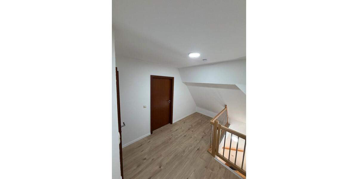 Einfamilienhaus Taucha - 8 Zimmer, 200 m&sup2;, 1.800&euro; | Angebot:26610330