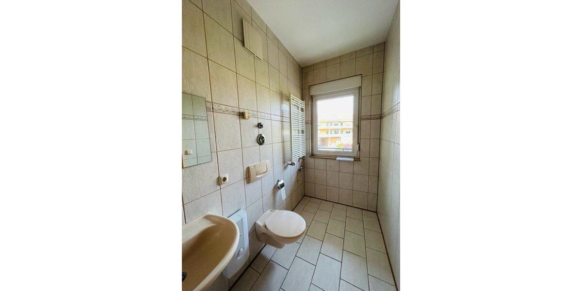 Etagenwohnung Bernburg (Saale) - 2 Zimmer, 62 m&sup2;, 400&euro; | Angebot:26660645