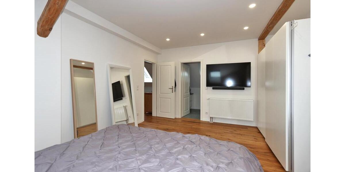 Dachgeschoßwohnung Zossen - 1 Zimmer, 92 m&sup2;, 1.050&euro; | Angebot:26121260