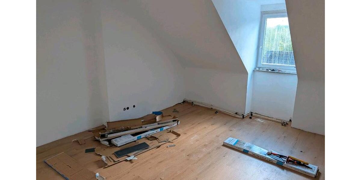 Dachgeschoßwohnung Bayreuth Bernecker Straße / Insel / Riedelsberg - 2.5 Zimmer, 62 m&sup2;, 750&euro; | Angebot:26579883
