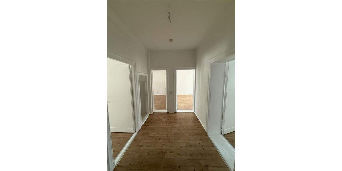 Etagenwohnung Berlin Lichtenberg - 4 Zimmer, 102 m&sup2;, 1.732&euro; | Angebot:25274363