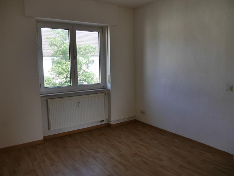 Schöne 2-Zimmer-Wohnung mit Tageslichtbad und Balkon im Limes-Quartier zu vermieten!!