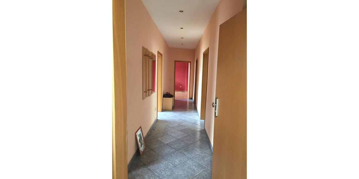 4 Zimmer Mietwohnung in Iserlohn Zentrum (2. OG, 133m²) 4 zimmer