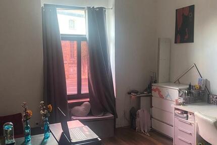 Großen helles WG Zimmer im Altbau Innenstadt Coburg (5erWG)