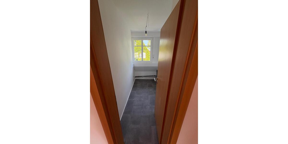 Dachgeschoßwohnung Lotte - 2.5 Zimmer, 59 m&sup2;, 530&euro; | Angebot:26051018