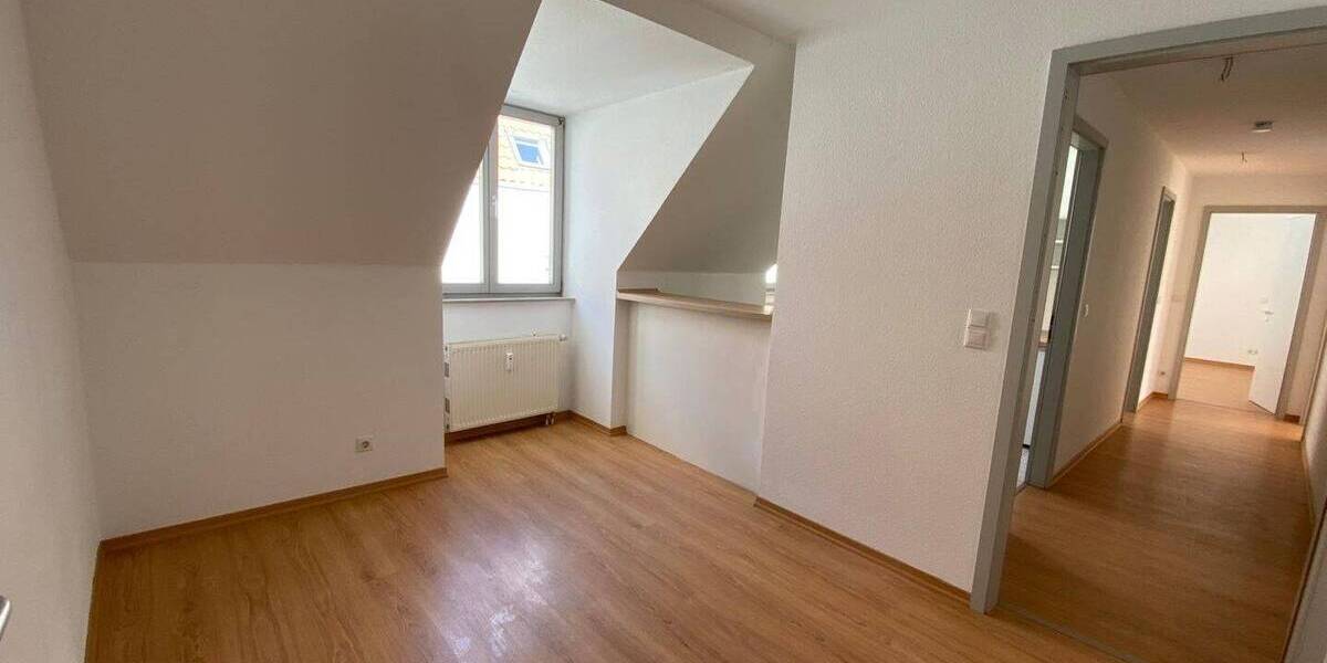 Etagenwohnung Stralsund Altstadt - 2 Zimmer, 73 m&sup2;, 735&euro; | Angebot:26275349