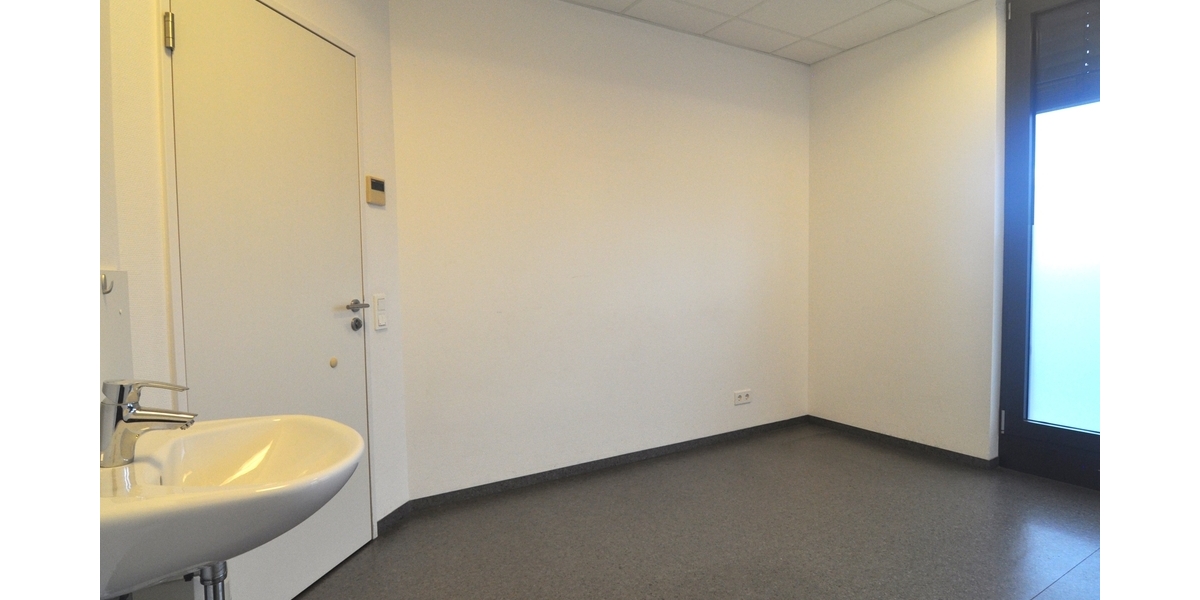 Praxisfläche mit Penthouse-Feeling im Ärztehaus - Gewerbeobjekt Königstein | Angebot:23795165