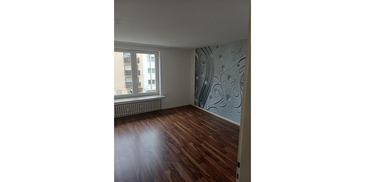 Etagenwohnung Kassel - 3 Zimmer, 81 m&sup2;, 800&euro; | Angebot:26265665