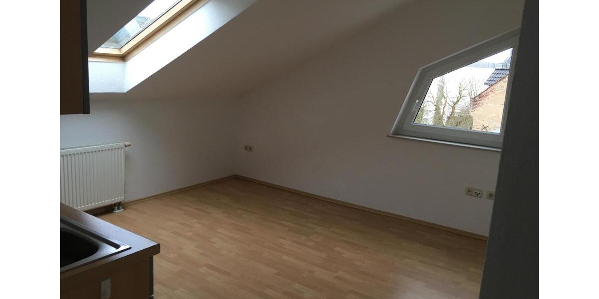 Dachgeschoßwohnung Gießen - 2 Zimmer, 33 m&sup2;, 530&euro; | Angebot:27577423