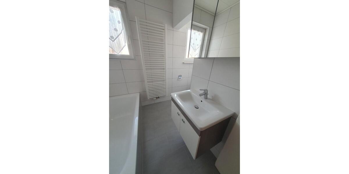 Erdgeschoßwohnung Sulzbach-Rosenberg Rosenberg - 3 Zimmer, 100 m&sup2;, 850&euro; | Angebot:26040536