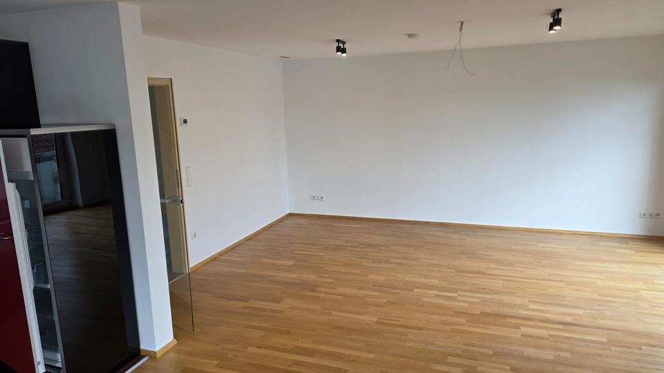 Etagenwohnung Illertissen - 2.5 Zimmer, 80 m&sup2;, 850&euro; | Angebot:26226850