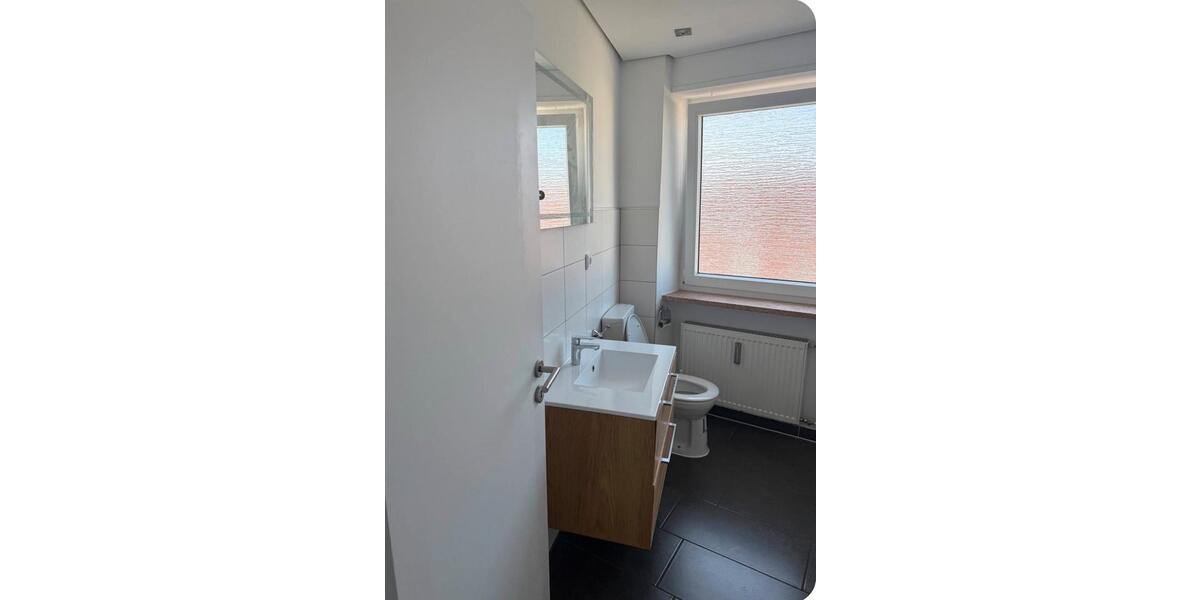 Etagenwohnung Augsburg Lechhausen - 3 Zimmer, 90 m&sup2;, 1.670&euro; | Angebot:25550461