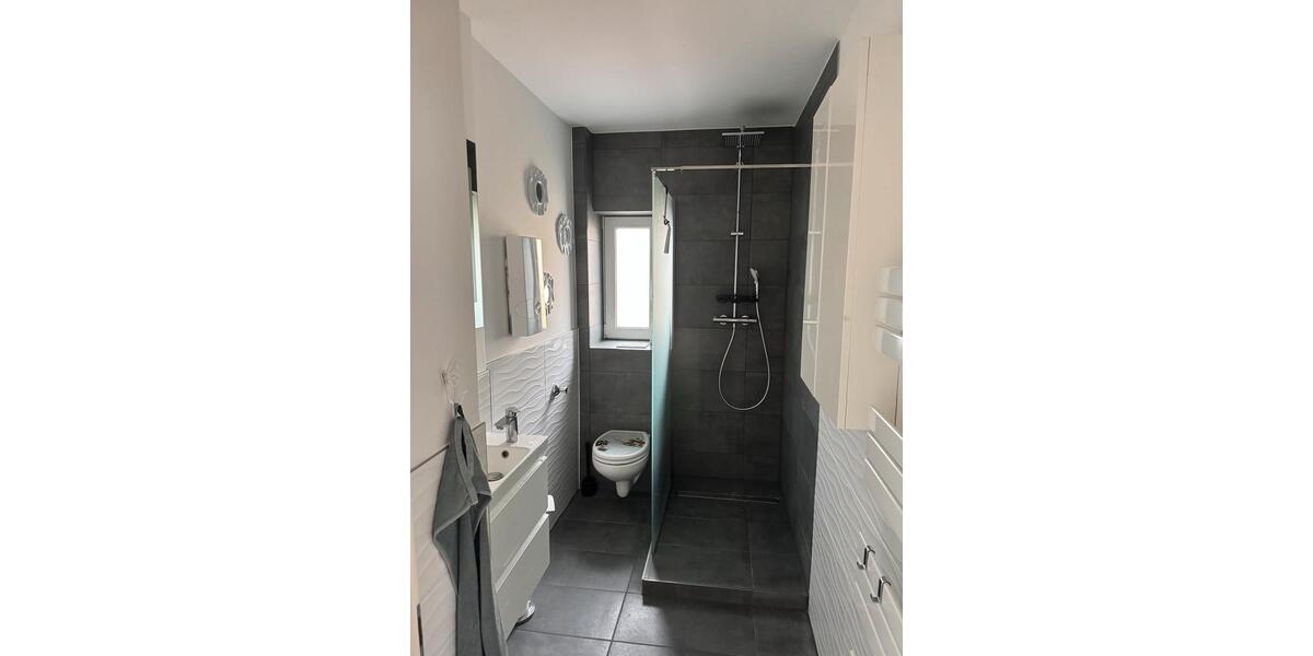 Etagenwohnung Neuss Furth-Mitte - 3 Zimmer, 60 m&sup2;, 1.300&euro; | Angebot:24740019