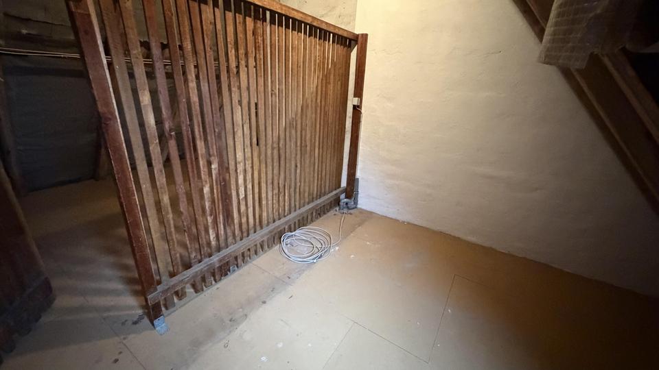 Dachgeschoßwohnung Nürnberg Erlenstegen - 4 Zimmer, 89 m&sup2;, 1.250&euro; | Angebot:24840827