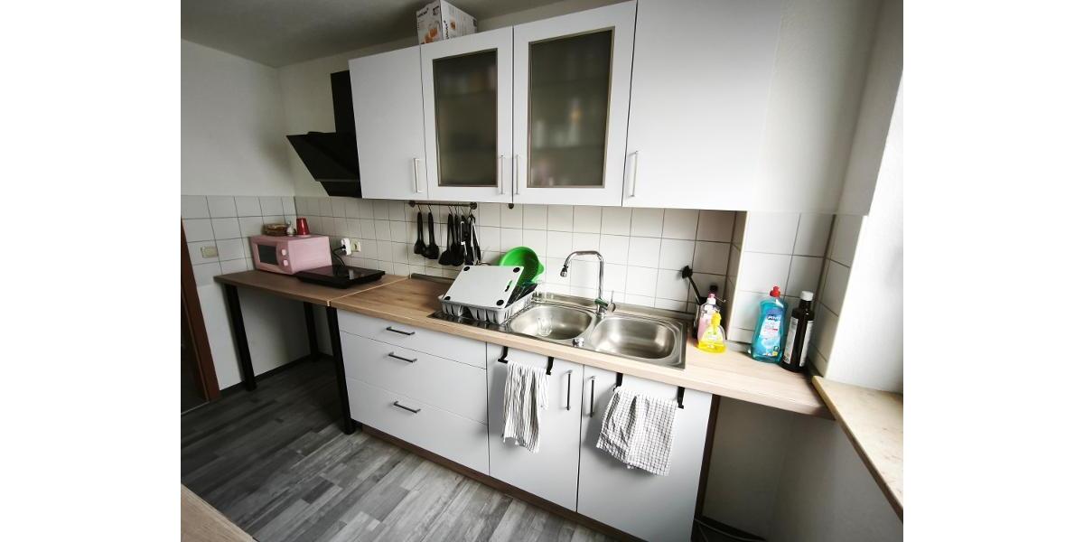 moderne 3 Zi. DG (2. OG) Wohnung mit Balkon und KFZ-Stellplatz - Etagenwohnung Uehlfeld | Angebot:26704502