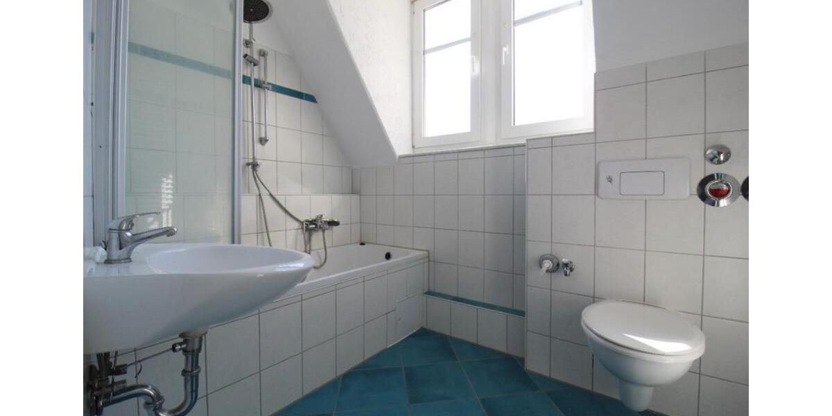 Dachgeschoßwohnung Lunzenau - 2 Zimmer, 53 m&sup2;, 270&euro; | Angebot:19883219