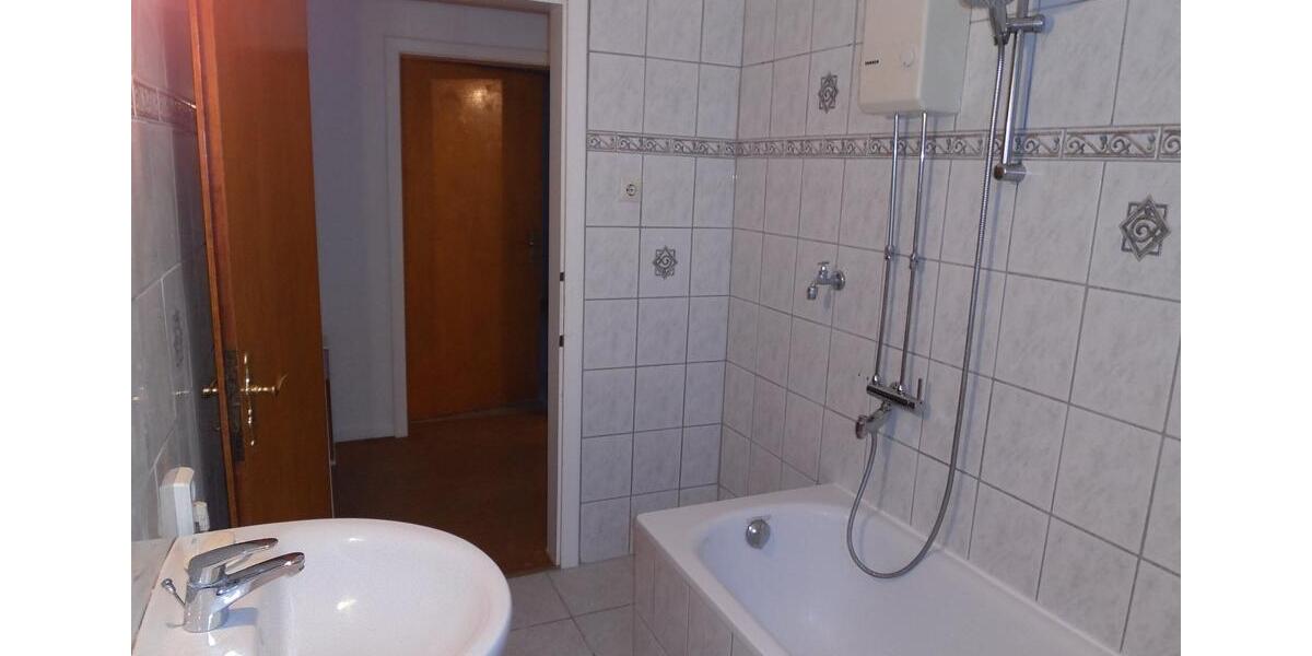 Dachgeschoßwohnung Emmelshausen - 3 Zimmer, 66 m&sup2;, 450&euro; | Angebot:24888018