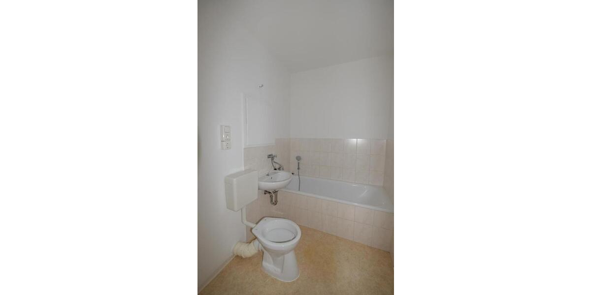 Etagenwohnung Saalfeld (Saale) - 1 Zimmer, 39 m&sup2;, 218&euro; | Angebot:26234098