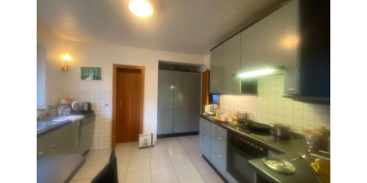 Einfamilienhaus Neuss Allerheiligen - 6 Zimmer, 350 m&sup2;, 3.500&euro; | Angebot:26677611