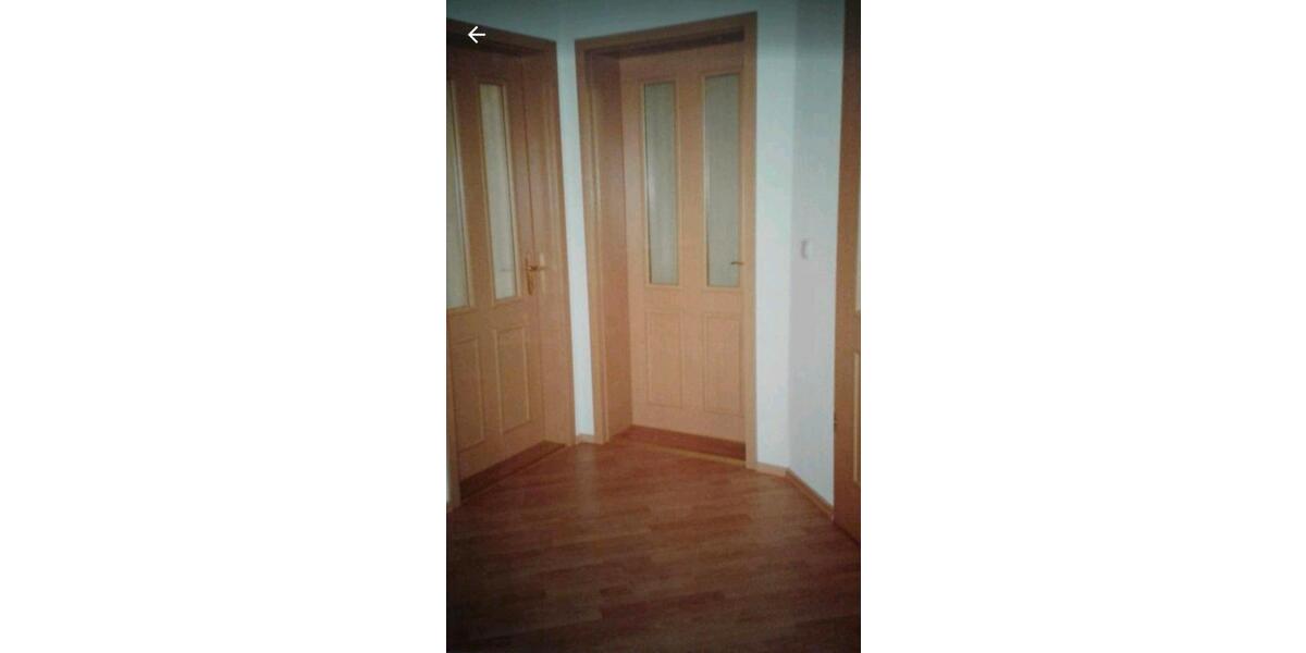 Etagenwohnung Riesa - 3 Zimmer, 79 m&sup2;, 395&euro; | Angebot:25875736