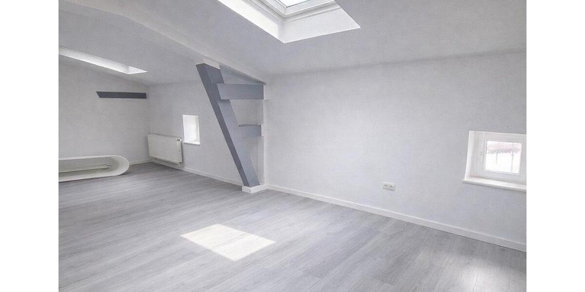 Dachgeschoßwohnung Burg - 3 Zimmer, 88 m&sup2;, 660&euro; | Angebot:26647181