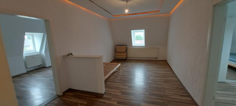 Renovierte 5-Zimmer-Dachgeschoßwohnung zu vermieten 5 zimmer