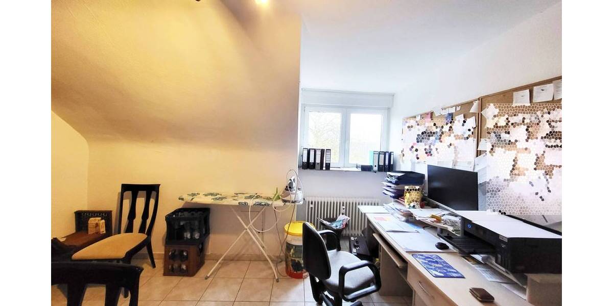 Etagenwohnung Kirchheim - 3 Zimmer, 65 m&sup2;, 425&euro; | Angebot:26188276